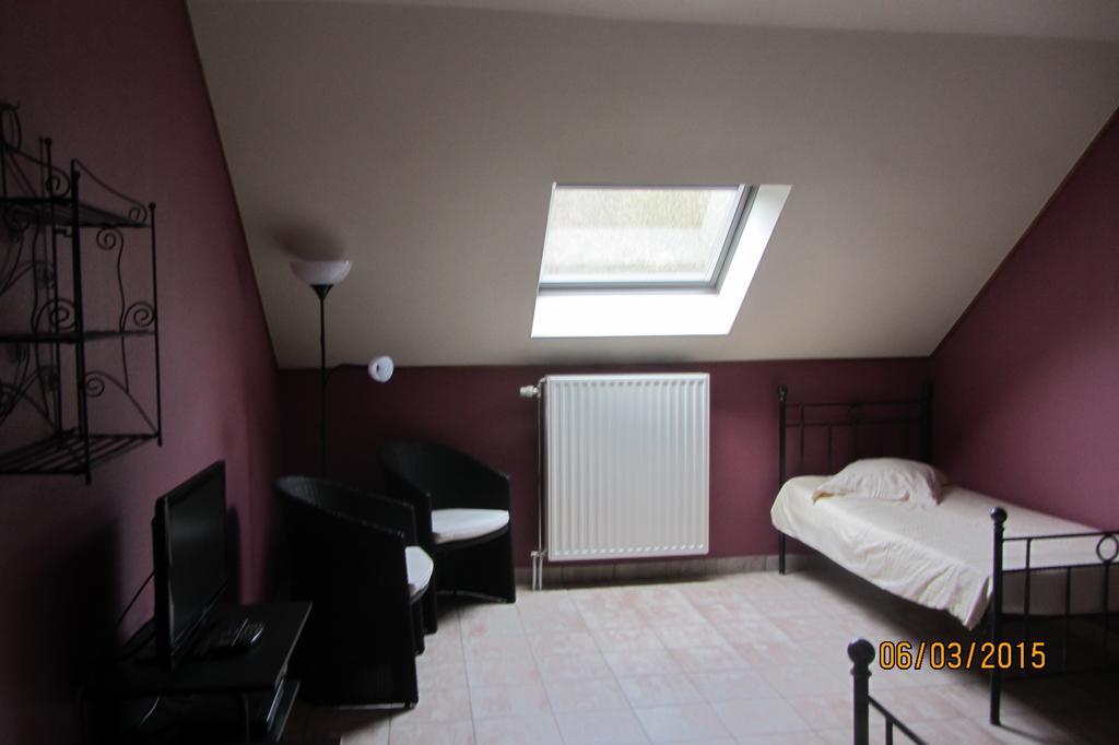 Auberge De La Lesse Celles  Room photo