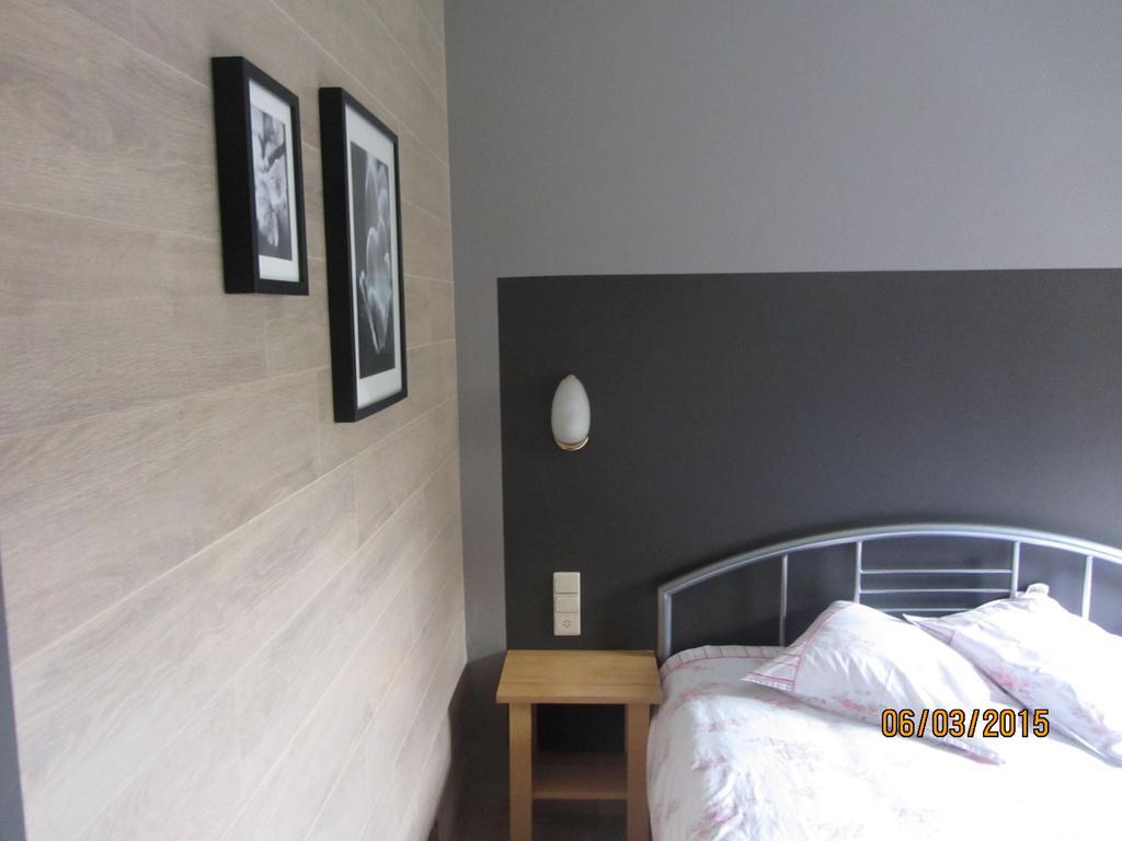 Auberge De La Lesse Celles  Room photo